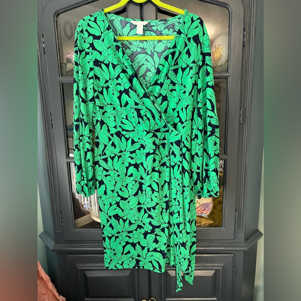 London Times green/Blue women’s dress, super flattering, Size 10, Floral